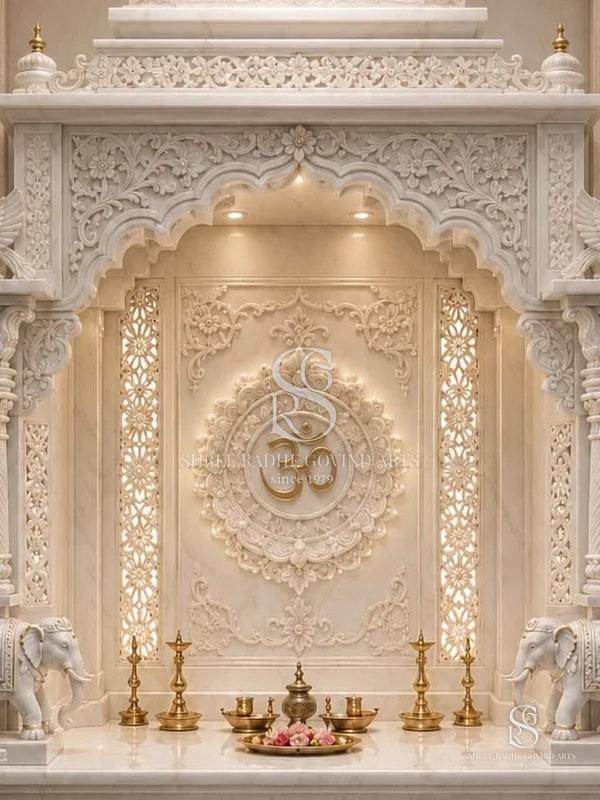 Close-up of the face and crown of the Marble Mandir, Pooja Niche